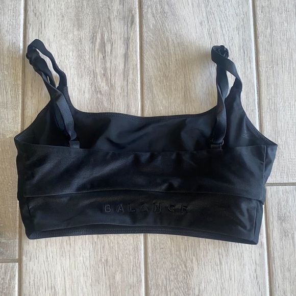 Balance Athletica Other - Balance Athletica Vitality black Lustre sports bra